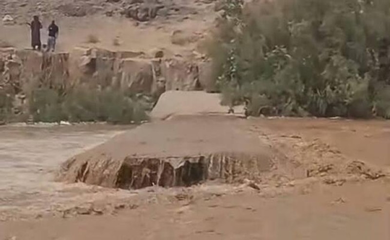 الحماية المدنية تتمكن من إنقاذ 3 أشخاص حاصرتهم المياه بتمنراست