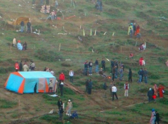 عاجل :جماعة العدل والاحسان المغربية تتحدى الحكومة الجديدة و تدفع بالمئات من مريديها بطنجة للإستيلاء