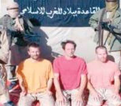 \'\'القاعدة\'\' تحذر فرنسا من المخاطرة بعملية عسكرية لتحرير الرهائن