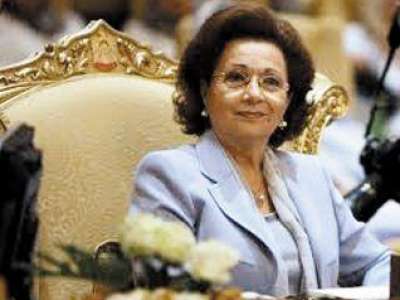 النائب العام السويسرى يأمر بالقبض على سوزان مبارك