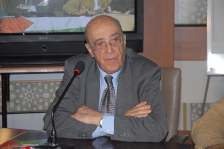 وفاة عبد الحميد مهري الامين العام السابق لجبهة التحرير الوطني في الجزائر