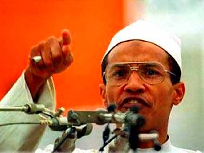 علي بن حاج على النظام: أن لا ينخدع بصمت الشعب الجزائري