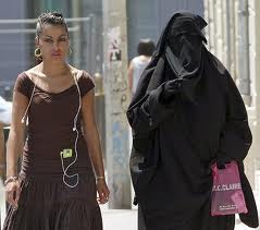 الجزائر على خطى فرنسا وبلجيكا في منع النقاب أهلاوسهلا للخنا والمتبرجات باللباس الفاضح