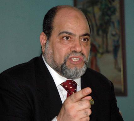 سلطاني: \"نية مبيّتة في الجزائر لمصادرة إرادة الشعب\"