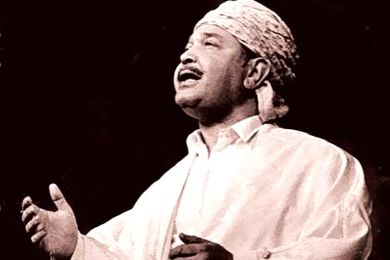 وفاة خليفي أحمد عميد الأغنية البدوية الجزائرية عن 91 عاما