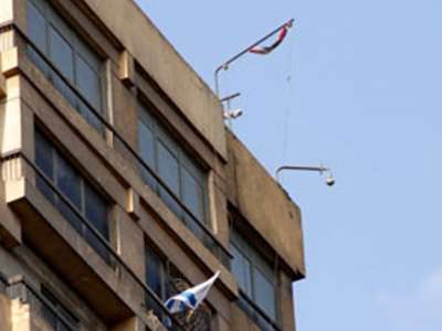 السفارة تغادر العمارة المصرية أخيراً