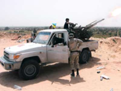 الجيش الليبي يحشد قواته لوقف النزاعات الأهلية بالقوة