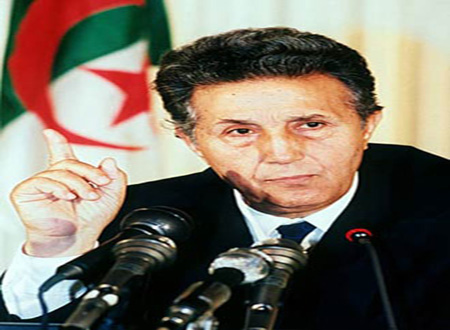 وفاة الرئيس الأسبق أحمد بن بلة أول رئيس للجزائر بعد الاستقلال