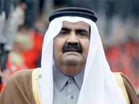 شباب سوريون يعتصمون أمام قصر أمير قطر قرب دمشق ويطالبون بتأميمه
