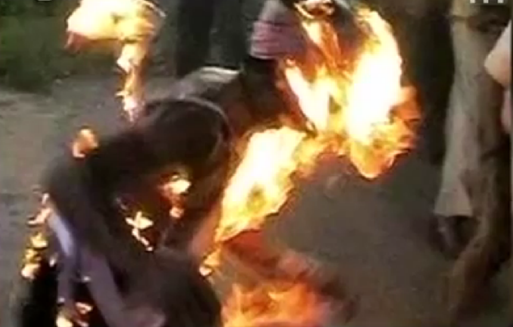 تحقيق حول المنتحرين حرقا في الجزائر بسبب الحقرة