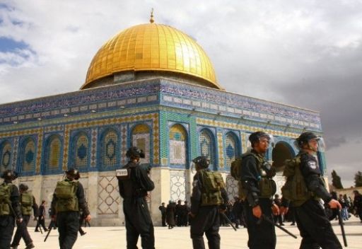 قضاة على دين ملوكهم.. الجزائر و خيانة القدس
