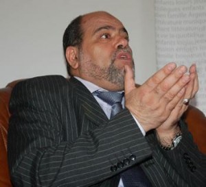 أبو جرة سلطانى  ينفي وجود انشقاقات بسبب عدم المشاركة فى الحكومة القادمة