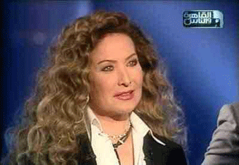 الفنانة رغدة: لا توجد مجازر بسورية والاسد هو صمام الامان والازمة لن تحل الا بالحوار