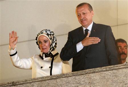 زوجة أردوغان تتفقد مسلمي بورما