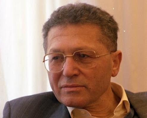 العثور على جثة منصور الكيخيا بحديقة إحدى فيلات العاصمة الليبية طرابلس بعد اعتراف السنوسي