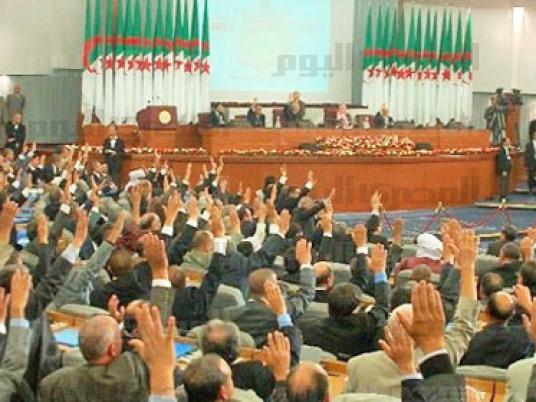 البرلمان يتبنى خطة عمل الحكومة