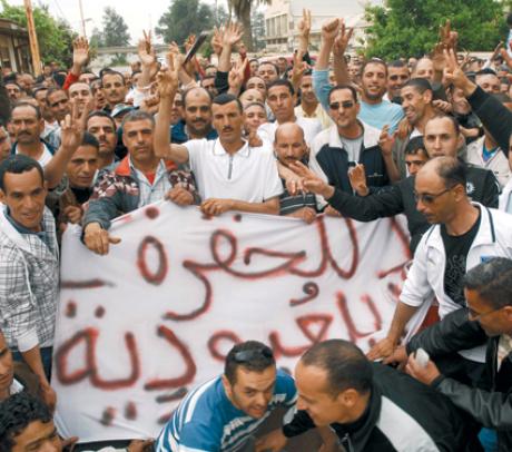 أساتذة ثانوية عماري يتوقفون عن التدريس لمدة ساعتين