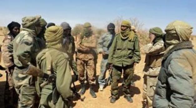 \'القاعدة في المغرب الاسلامي\' ترسل تعزيزات لشمالي مالي لدعم حركة التوحيد في مواجهة الطوارق