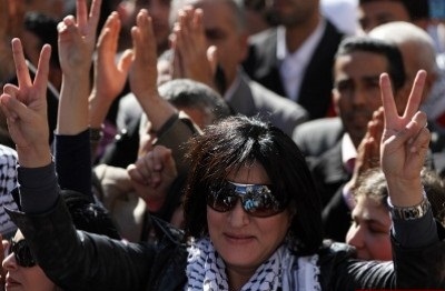 فلسطين تخرج بمئات الآلاف إلى الشوارع من أجل الدولة تبدأ من الضفة وتتواصل في غزة