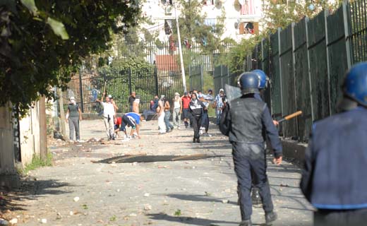 violents affrontements entre chômeurs et forces de l’ordre à Ouargla