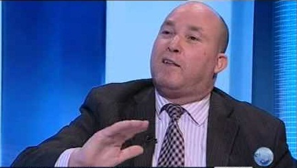 Karim Moulay tombe le masque et avoue qu\'il roule pour Abassi