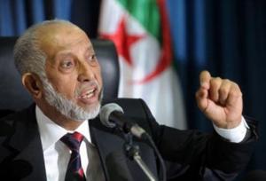 عبد العزيز بلخادم ردا على أصوات داخل الحزب : لن أستقيل