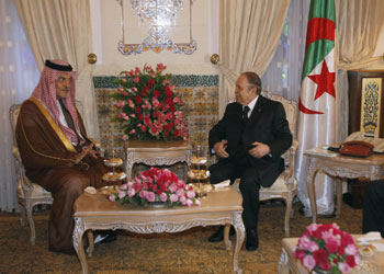 الإرهاب وسوريا عنوانا زيارة الفيصل للجزائر