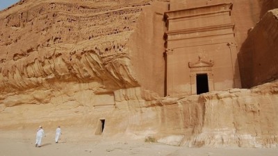 من وراء سرقة وتدمير الآثار الاسلامية بالسعودية