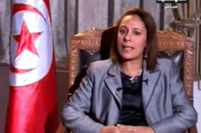 مظاهرات تطالب باقالة وزيرة المرأة بعد اغتصاب طفلة داخل حضانة