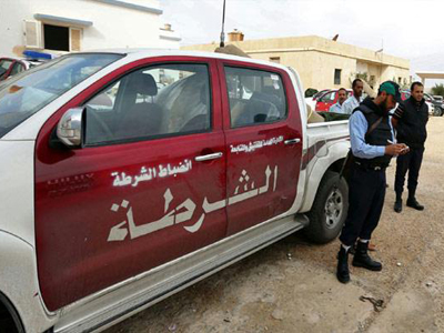 مقتل شرطي وإصابة اثنين في هجوم مسلح على مقر للشرطة في ليبيا