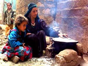 سكان البويقلة بالجلفة جزائريون بدون عزة ولا كرامة وبلا هوية ويشربون مع البهائم