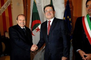 Bouteflika en 2002 : « L’Algérie est un département français »