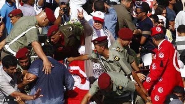 الجزائر تدعو حكام النهضة للرحيل بعد اتهامها بالاغتيالات في تونس