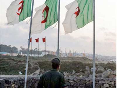 الجيش الجزائري يقتل ثلاثة مسلحين تسللوا من تونس