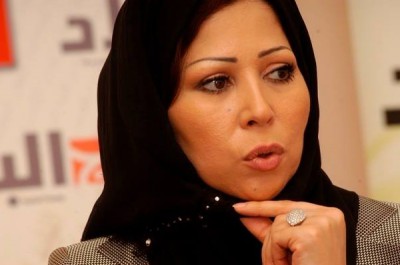 خديجة بن قنة: \"لا مجال لترك الحجاب.. الحجاب تاجى وأفتخر به\"