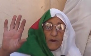 مقطع مؤثر لمجاهدة جزائرية طُردت من مسكنها بالجلفة