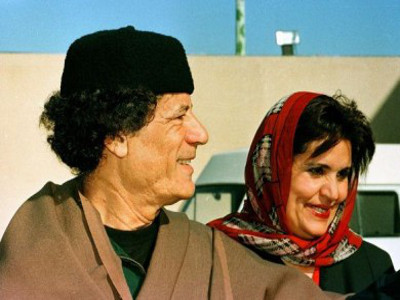 أرملة القذافي تطالب بمساعدتها على استعادة جثة زوجها والاتصال بابنها سيف الإسلام