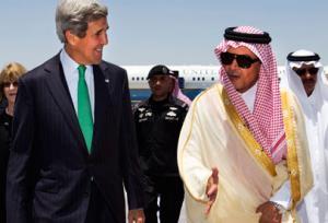 السعودية لكيري: املأ نصف كوبك الفارغ وتعال الينا