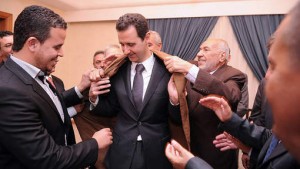 Des Journalistes Algériens honorent Bachar Assad !?