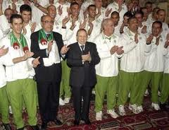 غياب بوتفليقة عن تكريم المنتخب الوطني يعيد الشكوك حول وضعه الصحي