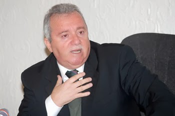 علي فوزي رباعين يعلن ترشحه في مسرحية الانتخابات الرئاسة المقبلة
