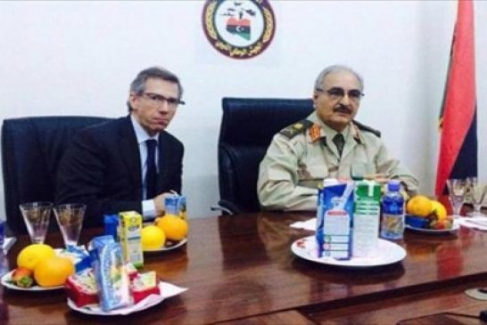 للمرة الأولى.. حفتر يستقبل المبعوث الأممي بمقر إقامته شرقي ليبيا