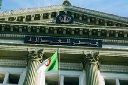 محكمة الجنايات بالعاصمة تصدر حكم بسجن عنصر ليبي من القاعدة في المغرب للاسلامي  15 عاما بتهمة محاولة