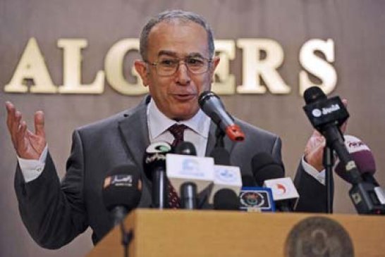 فرقاء ليبيا يلتقون في الجزائر الثلاثاء لمواصلة الحوار