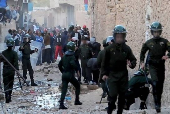 غرداية تشتعل من جديد إصابة 15 دركيا في إشتباكات و إحراق ثلاث مركبات