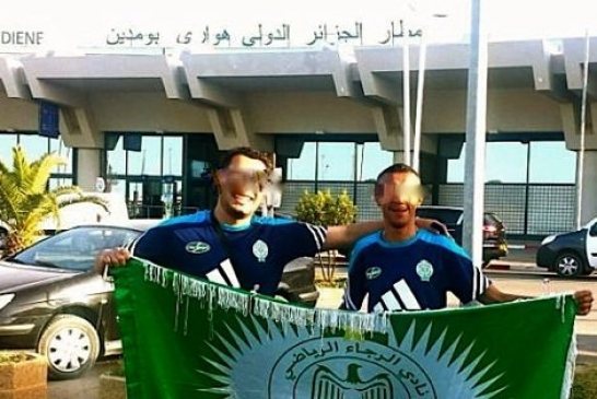 ستة أشهر نافذة لمشجعي الرجاء المقبوض عليهما بالجزائر بتهمة الشغب وإحداث الفوضى