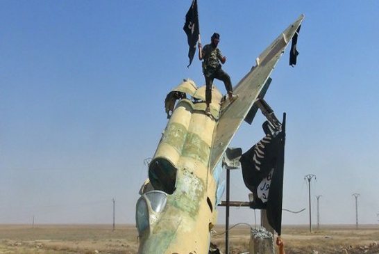 “الدولة الاسلامية” يقطع مياه نهر الفرات عند سد الرمادي وتحذيرات من مخاطر ازمة انسانية جديدة في محافظ