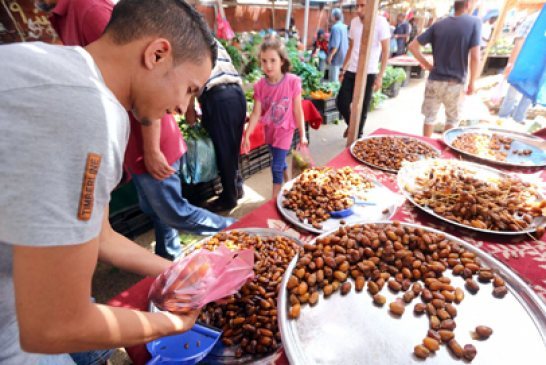 الازمة الاقتصادية تلقي بظلالها على رمضان في ليبيا