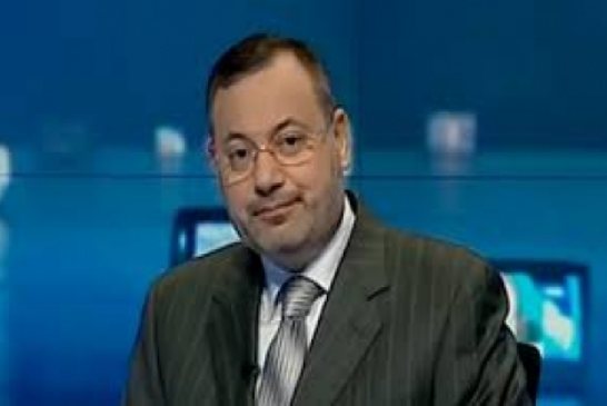 توقيف أحمد منصور في مطار برلين في ألمانيا بناء على مذكرة مصرية