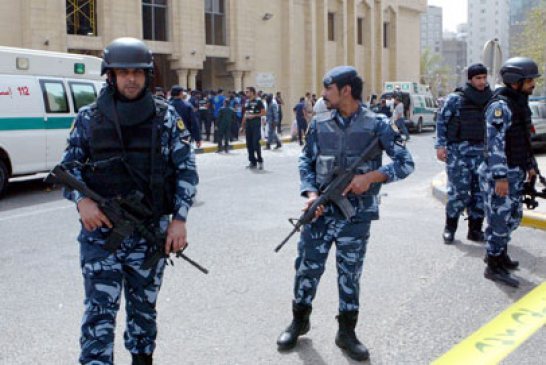 الكويت تعتقل مشتبها بهم في الوقوف خلف تفجير المسجد الشيعي